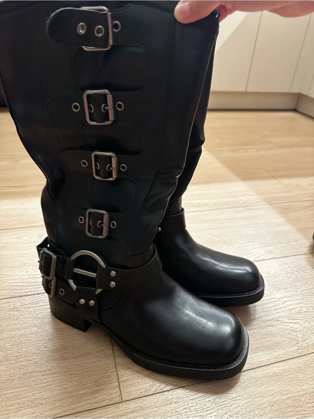Dream Pairs finish leather smooth